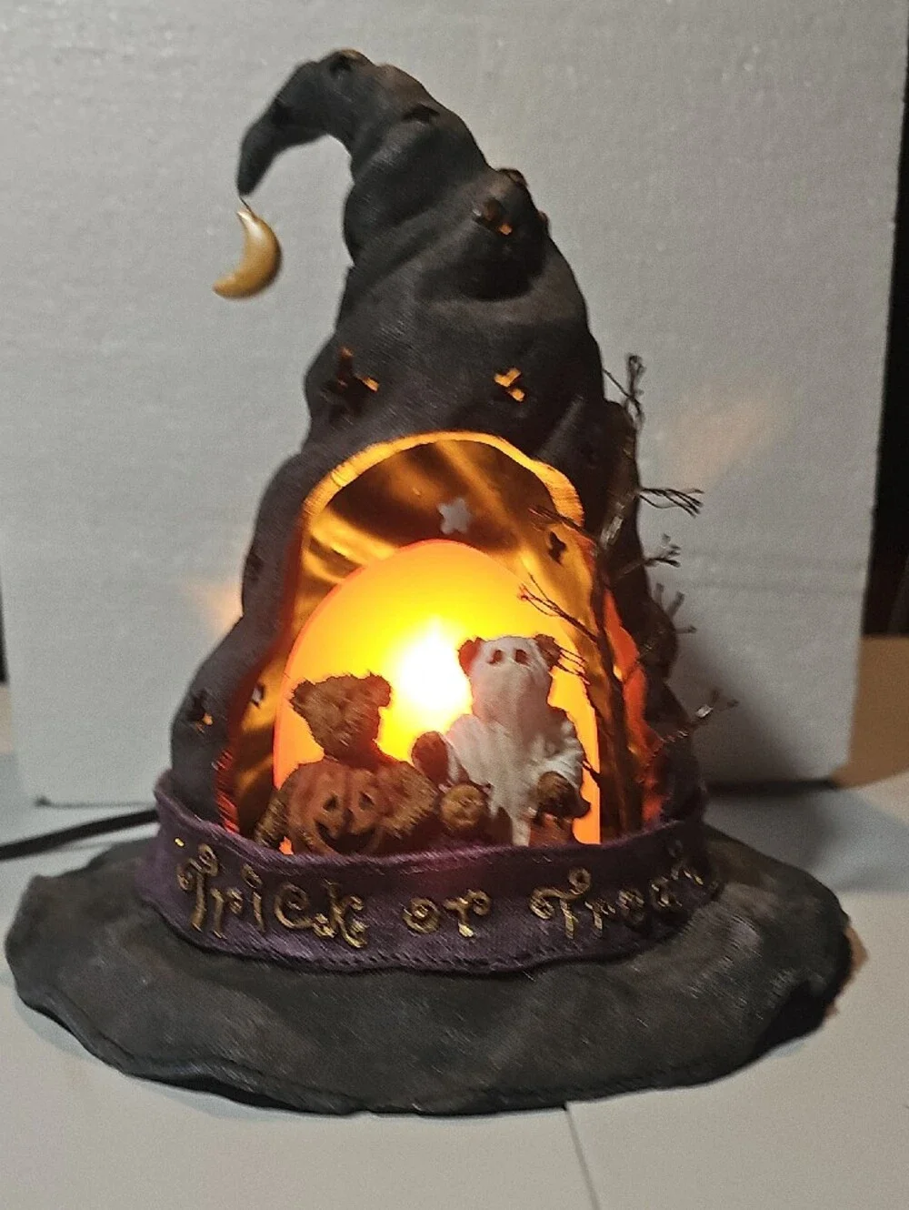Boyds Bears Esbearedla's Hat Figurine Night Light